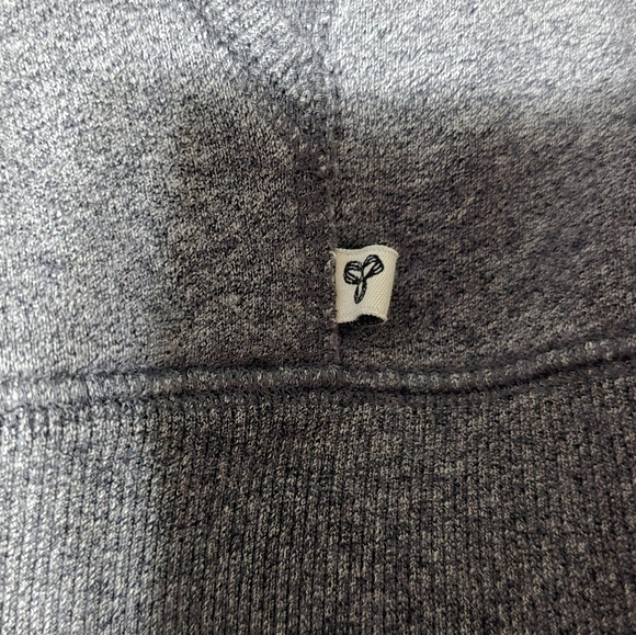 # 390 Womens TNA Hoodie - Picture 8 of 10